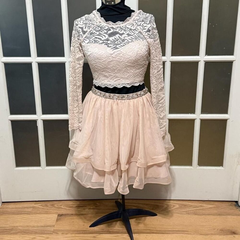 Sequin Hearts Two-Piece Pink Lace Homecoming Dress